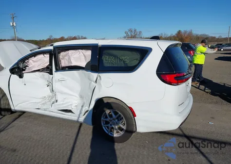 2024 Chrysler Pacifica Touring L z USA, uszkodzony, nr VIN 2C4RC1BGXRR190150